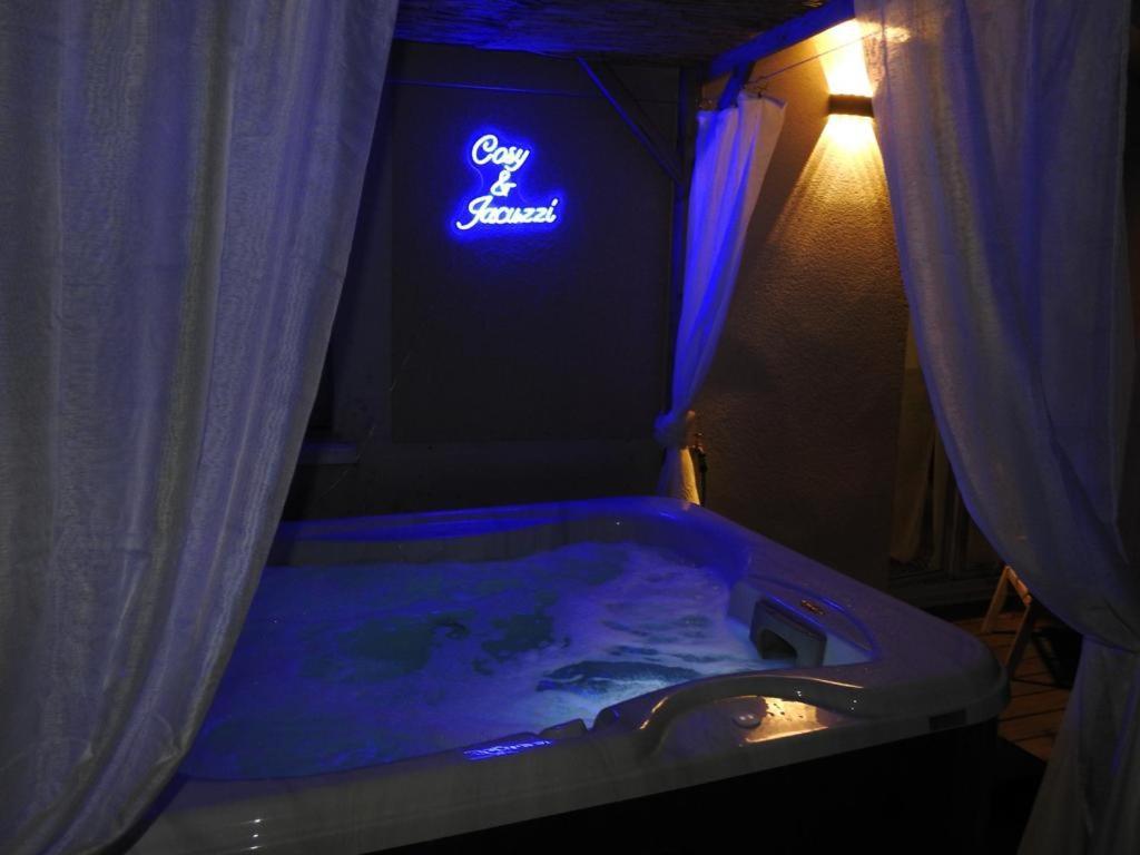Suite Cosy&Jacuzzi Cenon Eksteriør billede